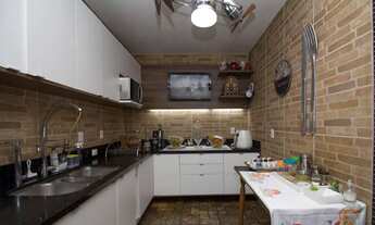 Imagem 5: Casa à venda na Lapa com 285m² 7 dormitórios 4 banheiros 3 vagas