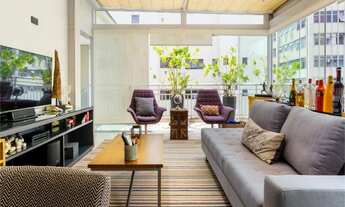 Imagem 3: Cobertura Duplex de 220m² com 2 Suítes e 2 Vagas à Venda