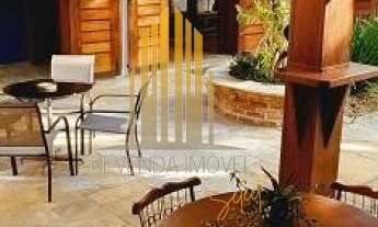 Imagem 2: Casa Sobrado à venda no Jardim Leonor de 600m² com 5 dormitórios e 5 vagas de garagem Casa