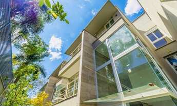 Imagem: Casa de luxo com 4 Suites, 4 Vagas, Piscina