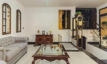 Imagem 3: Imperdível Sobrado de Luxo com 5 Quartos e 4 Vagas no Sítio do Mandaqui, São Paulo-SP