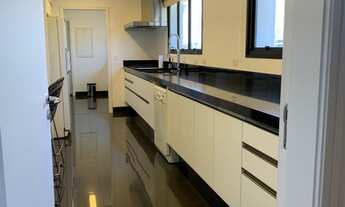 Imagem 4: Imperdível apartamento à venda em Moema, São Paulo! 4 quartos, 2 suítes, 4 banheiros, 5 va