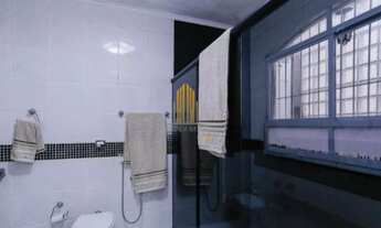 Imagem 4: SOBRADO RESIDENCIAL DE 200M² POSSUI 3 DORMITÓRIOS ( 1 SUÍTE ) E 2 VAGAS Á VENDA NA REGIÃ