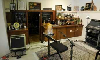 Imagem 5: SOBRADO RESIDENCIAL DE 937M², POSSUI 5 DORM (5 SUÍTES), 3 SALAS, E 6 VAGAS, À VENDA EM CAM