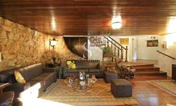 Imagem 3: Alto de Pinheiros - Sobrado de 453m com 4 dormitórios, 2 suítes, piscina e 6 vagas