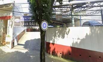 Imagem: Ampla área de galpão comercial na Rua