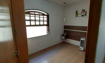 Imagem 3: Sobrado à venda na Vila Guilhermina com 170m² 4 dormitórios 4 banheiros 3 vagas