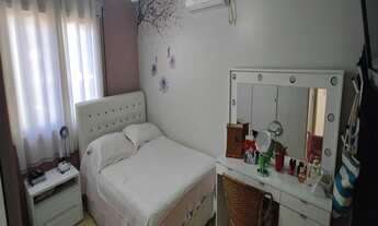 Imagem 4: Apresentamos este charmoso sobrado de 435m², com 3 dormitórios, sendo uma suíte, e 2 vagas