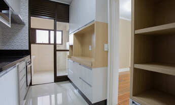 Imagem 2: Apartamento na Vila Nova Conceição de 181m² com 3 dormitórios, 1 suíte, 3 banheiros e 2 v