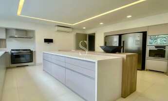 Imagem 5: Casa na Cidade Jardim de 1.186m² com 5 suítes, 7 banheiros e 7 vagas de garagem a Venda