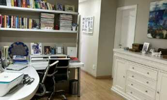 Imagem 7: Apartamento no Condomínio Edifício Ilha de Capri no Real Parque com 290m² 4 dormitórios 4