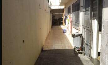 Imagem 2: Casa de Luxo em Interlagos, São Paulo-SP: 3 quartos, 1 suíte, 4 banheiros, 2 vagas, 230m²