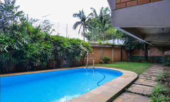 Imagem 2: Cidade Jardim - Casa de 680m², com 5 dormitórios (4 Suítes), 4 banheiros e 4 vagas