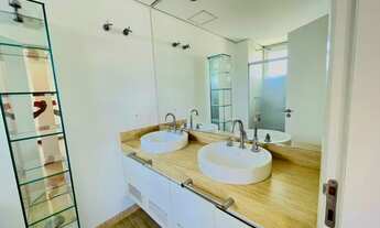 Imagem 6: Apartamento no Sumaré com 215m2 sendo 3 dormitorios e 4 vagas de garagem