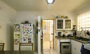 Imagem: SOBRADO RESIDENCIAL DE 209M² POSSUI 3 DORMITÓRIOS