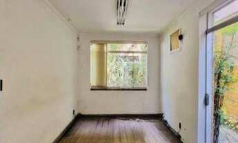 Imagem 7: Jardim Paulista - Casa de 412m² com 4 dormitorios, sendo 2 suites, 4 banheiros e 2 vagas