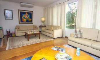 Imagem: Casa à venda com 493m², 5 quartos e 5