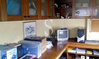 Imagem 2: CIDADE ADEMAR - CASA TÉRREA COM 300M², POSSUINDO 4 DORMITÓRIOS SENDO 1 SUÍTE, 1 SALA E 3 V