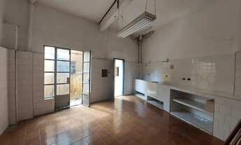 Imagem 2: Casa Residencial ou Comercial à venda em Pinheiros de 280m² com 8 salas e 2 vagas de garag