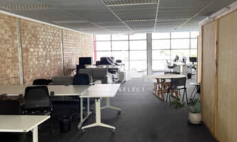 Imagem 4: CONJ. COMERCIAL DE 188m2 , COM 8 SALAS, 2 BANHEIROS E 4 VAGAS Á VENDA EM ANGELIGA TIME, HI