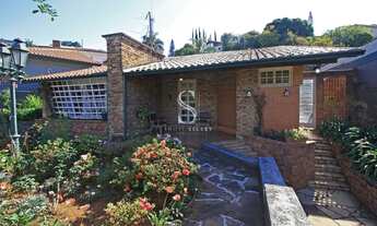 Imagem: CASA RESIDENCIAL DE 250M² POSSUI 3 DORMITÓRIOS