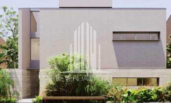 Imagem 2: Imponente Casa de Luxo em Condomínio no Jardim Petrópolis, São Paulo - SP: 3 Quartos, 3 Su