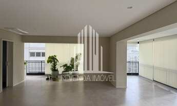 Imagem 7: Apartamento Alto Padrão de 207m² com 3 Quartos e 4 Vagas à Venda