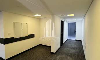 Imagem 7: Venda de Casa Comercial na Vila Nova Conceição, SP: 10 Salas, 2 Banheiros, 10 Vagas de Gar