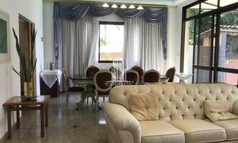 Imagem 6: Pacaembú - Casa à venda de 520m² com 4 dormitórios sendo suítes e 5 vagas de garagem