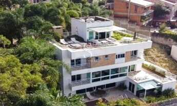 Imagem: Casa de Condomínio no Panamby - 800m²
