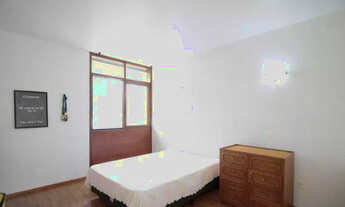 Imagem 4: SOBRADO DE 280M², POSSUI 4 DORMITÓRIOS SENDO 2 SUÍTES, 1 SALA, E 5 VAGAS, À VENDA NA REGIÃ