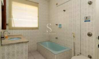 Imagem 6: CASA RESIDENCIAL DE 420M² POSSUI SETE DORMITÓRIOS, QUATRO BANHEIROS E TRÊS VAGAS Á VENDA E