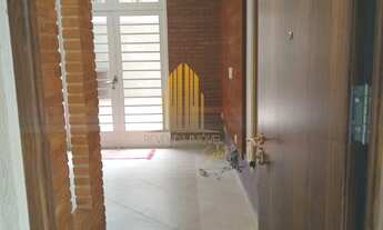 Imagem 3: Mirandópolis - Casa de 190m² com 3 dormitórios/2 suites, 4 banheiros e 2 vagas