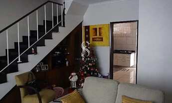 Imagem 2: SACOMÃ - CASA ASSOBRADADA DE 220m² COM 3 QUARTOS, 1 SUITE E 4 VAGAS Á VENDA