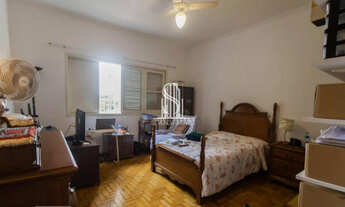 Imagem 4: CASA TÉREEA DE 337M² POSSUI 5 DORMITÓRIOS SENDO 1 SUÍTE, 1 SALA E 3 VAGAS À VENDA NA REGIÃ