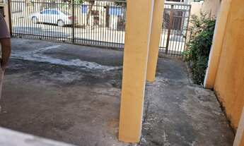 Imagem 6: Casa de 225 m² útil, com 5 dormitórios, 1 suíte, 3 banheiros, 5 vagas