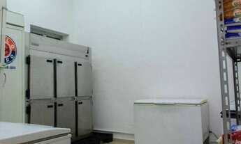 Imagem 2: Prédio Comercial com 500m no Real parque