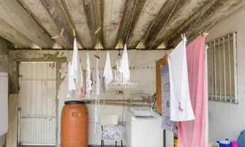 Imagem 6: SOBRADO DE 242M² COM 6 DORMITÓRIOS (4 SUÍTES), 1 SALA E 3 VAGAS, À VENDA NA REGIÃO DE CIDA