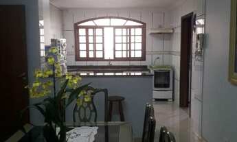 Imagem 2: Casa com 550m e 4 quartos na Vila das Belezas