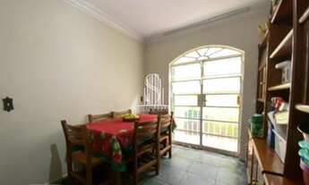 Imagem 3: Morumbi - CASA ASSOBRADADA de 180 m² com 5 dormitórios, 2 suítes, 4 banheiros e 2 vagas