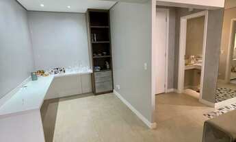 Imagem 5: Luxuoso apartamento de 3 quartos e 3 suítes na Vila Suzana, São Paulo-SP, com 5 banheiros