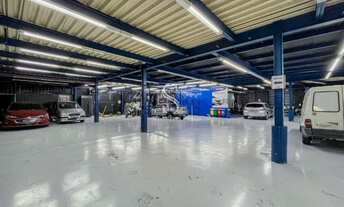 Imagem 5: Prédio Comercial de 2400m² com 7 salas de diretoria, 15 vagas de garagem no Ipiranga - São