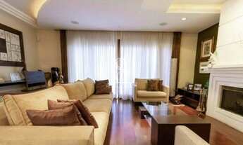 Imagem 6: Campo Belo- Casa Assobradada residencial com 380m², com 3 suítes e 5 banheiros e 2 vagas