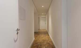 Imagem 7: Apartamento no Jardim Paulista com 209m² sendo 3 dormitórios, 1 suíte, 2 banheiros e 2 va