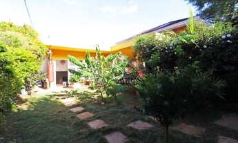 Imagem 6: PINHEIROS - CASA DE 500M² POSSUI 4 DORMITÓRIOS, SENDO 2 SUÍTES, 3 SALAS E 4 VAGAS