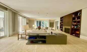 Imagem 3: Casa na Cidade Jardim de 1.186m² com 5 suítes, 7 banheiros e 7 vagas de garagem a Venda