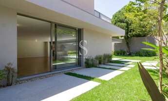 Imagem: Alto de Pinheiros - Sobrado de 371m² com