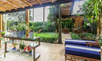 Imagem 6: Casa de luxo à venda em São Paulo: 5 quartos, 4 suítes, 7 banheiros, 10 vagas de garagem