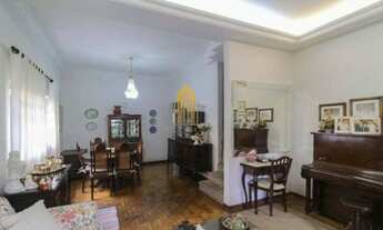 Imagem: Sobrado Residencial de 220m² com 4 dormr/2