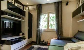 Imagem 4: Campo Belo- Casa Assobradada residencial com 380m², com 3 suítes e 5 banheiros e 2 vagas